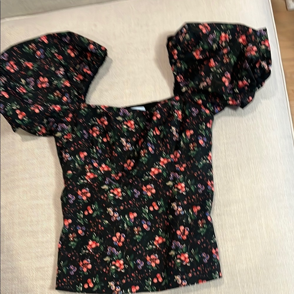 Hill House Matilda top. Floral small Puff Sleeve Top.  Size xs